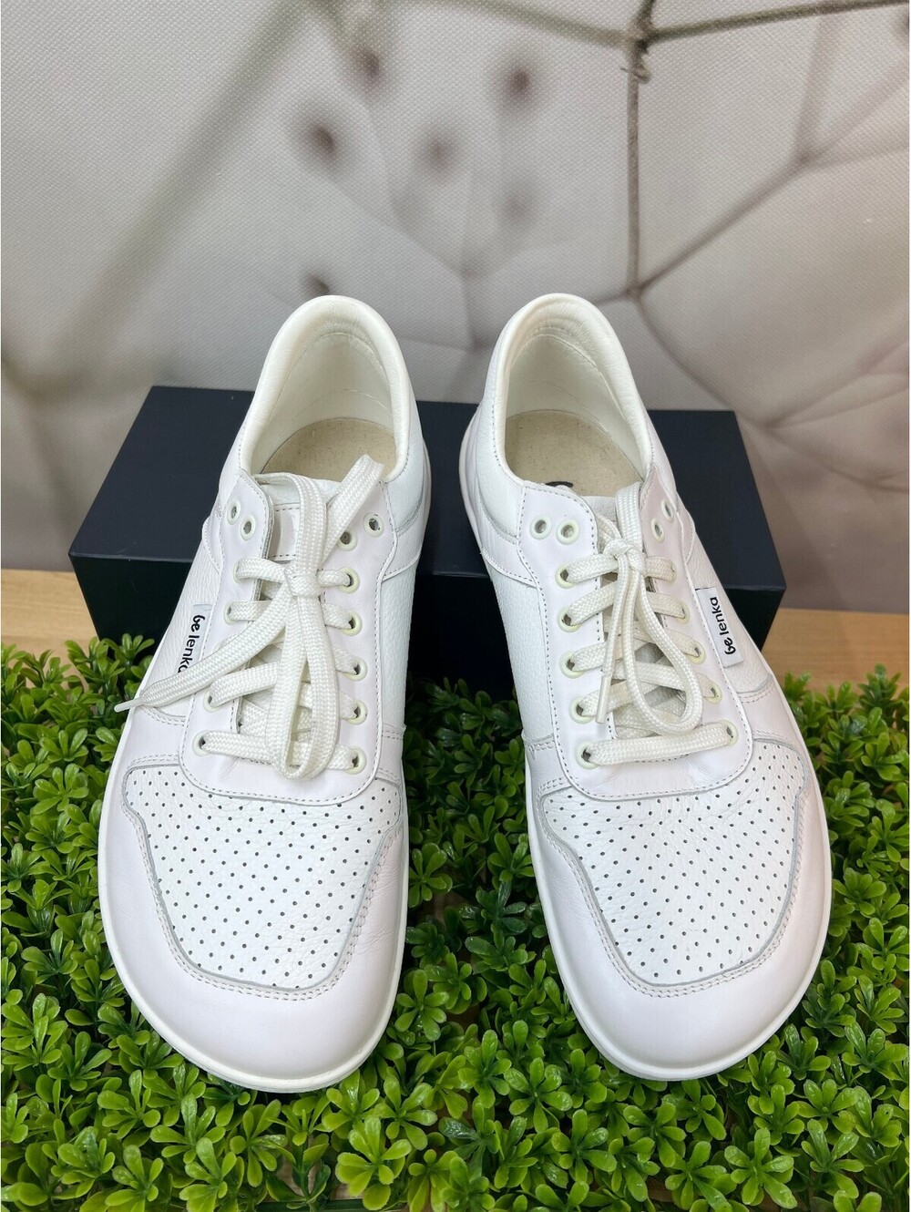 Barefoot shoes Be Lenka leather sneakers Size 41